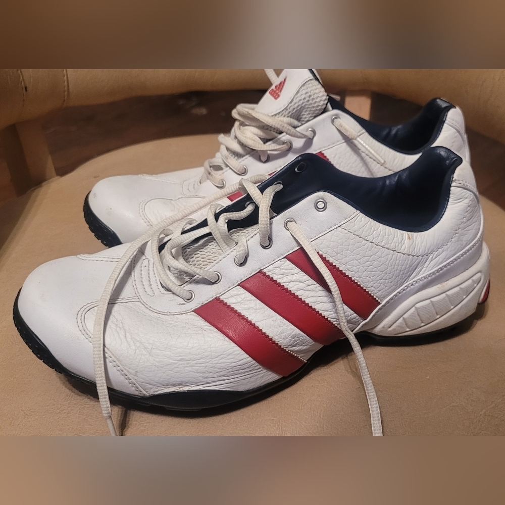 Adidas Used only few times  Size 10.5  Molded Cleats Adidas